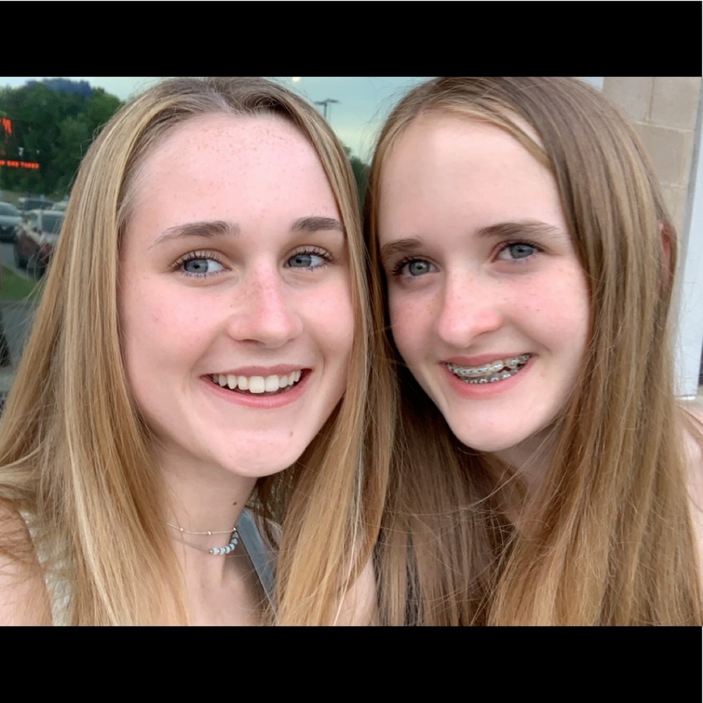 Meet your Posher, Alexis